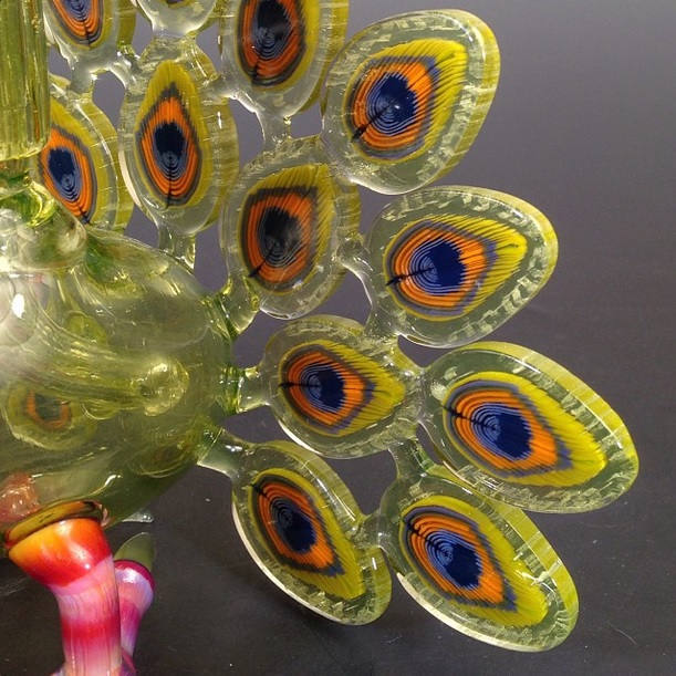 Piece of the Week | Black-Light Reactive Peacock Rig - Weedist