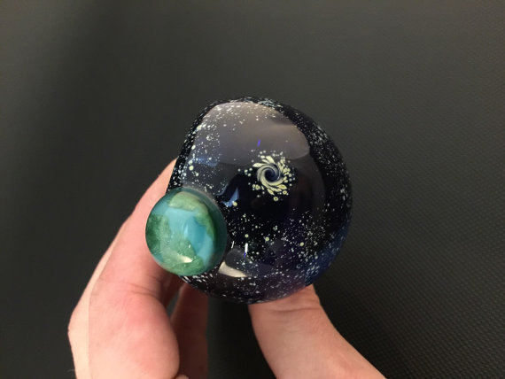 Piece of the Week | Earth Among the Stars Pipe - Weedist
