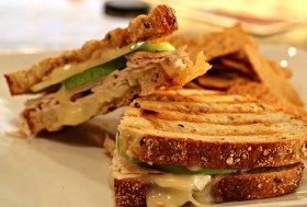 Great Edibles Recipes: Turkey, Apple and Cheddar Panini