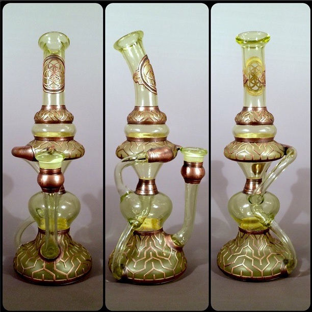Piece of the Week | Super Heady UV Reactive Rig - Weedist