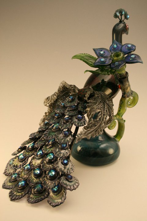 Piece of the Week | Gorgeous Peacock Rig by Dellene Peralta - Weedist